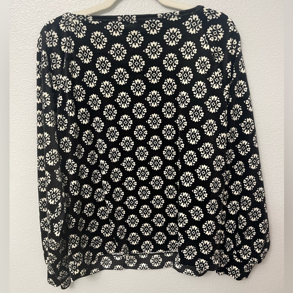 Loft Geo Velour Balloon Sleeves Black and White Top Size Large - Picture 7 of 14